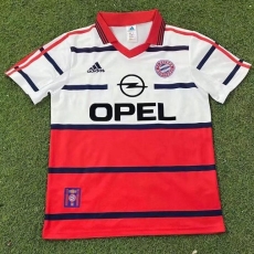 98-00 Bayern Away